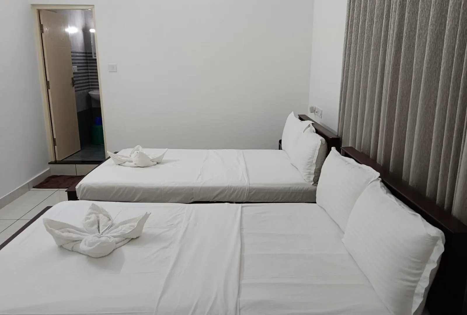 Atlaxis Residence Kochi 0*,  India